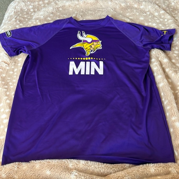 Under Armour Minnesota Vikings tee size small - Picture 1 of 5